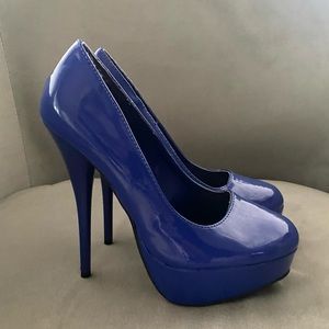 Women’s Blue Heels